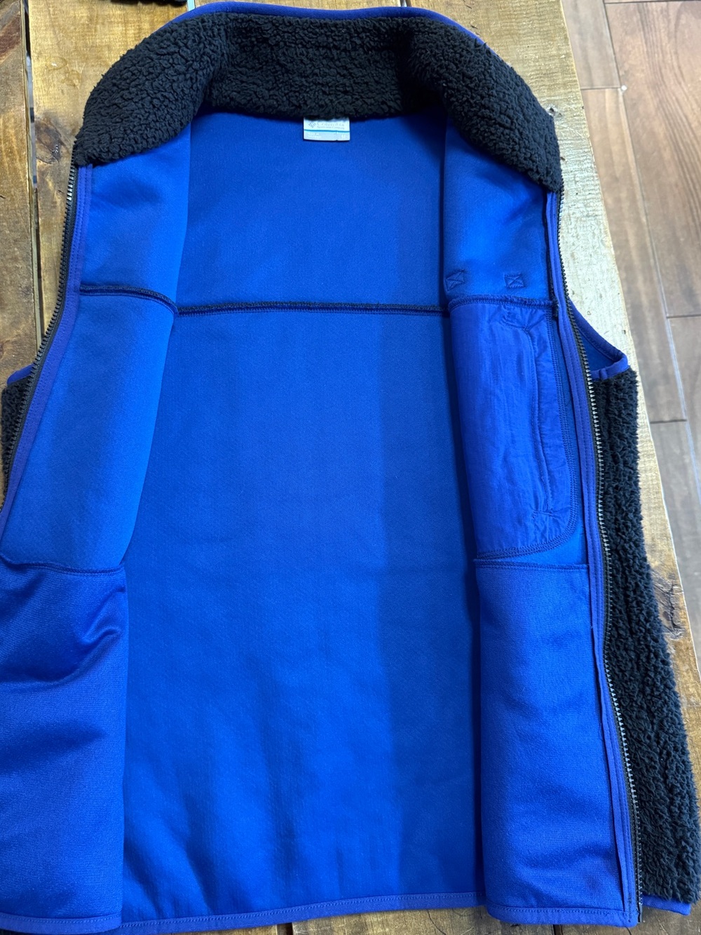 Columbia Women’s Sherpa Fleece Full-Zip Vest Size Medium - Picture 3 of 9